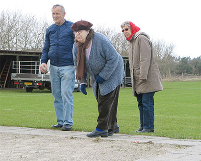 Ældreklubben i Nørager · I sommerhalvåret spilles petanque